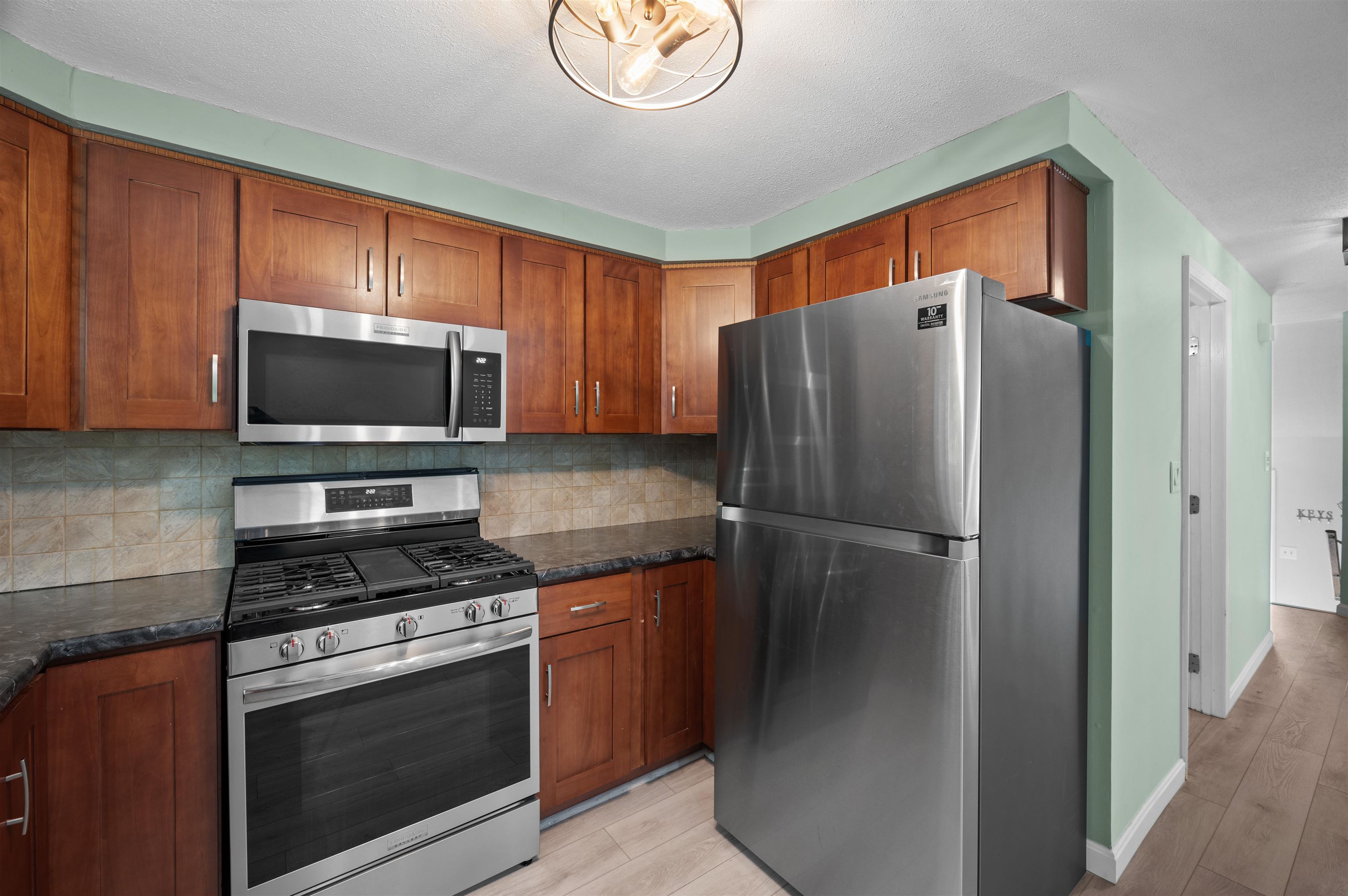 4 Pine Meadows Drive