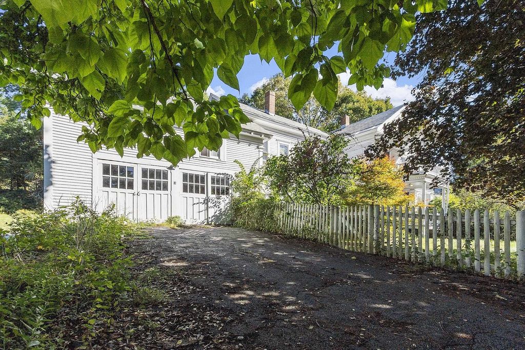 Photo of 68 Brattleboro Road, Hinsdale, NH 03451 (MLS # 5077900)