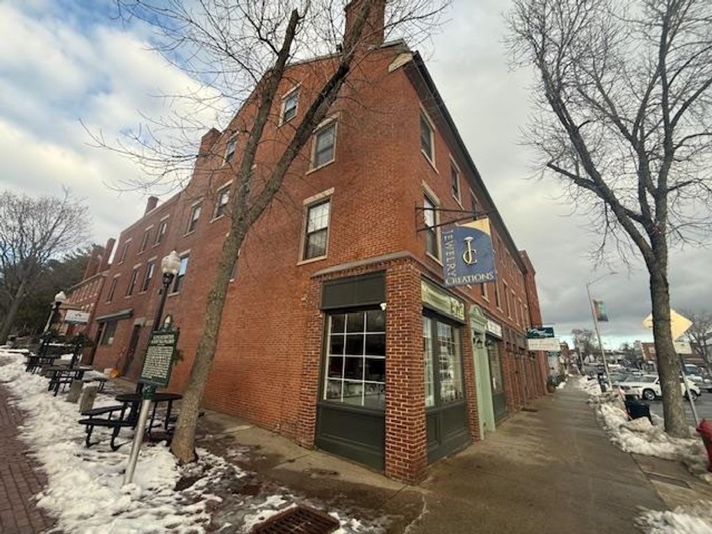 Photo of 388392 Central Avenue #4, Dover, NH 03820 (MLS # 5071840)