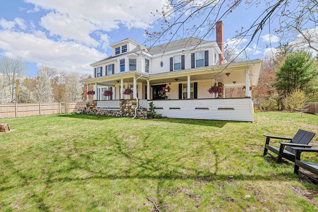 Photo of 120 S Mast Street, Goffstown, NH 03045 (MLS # 5076104)