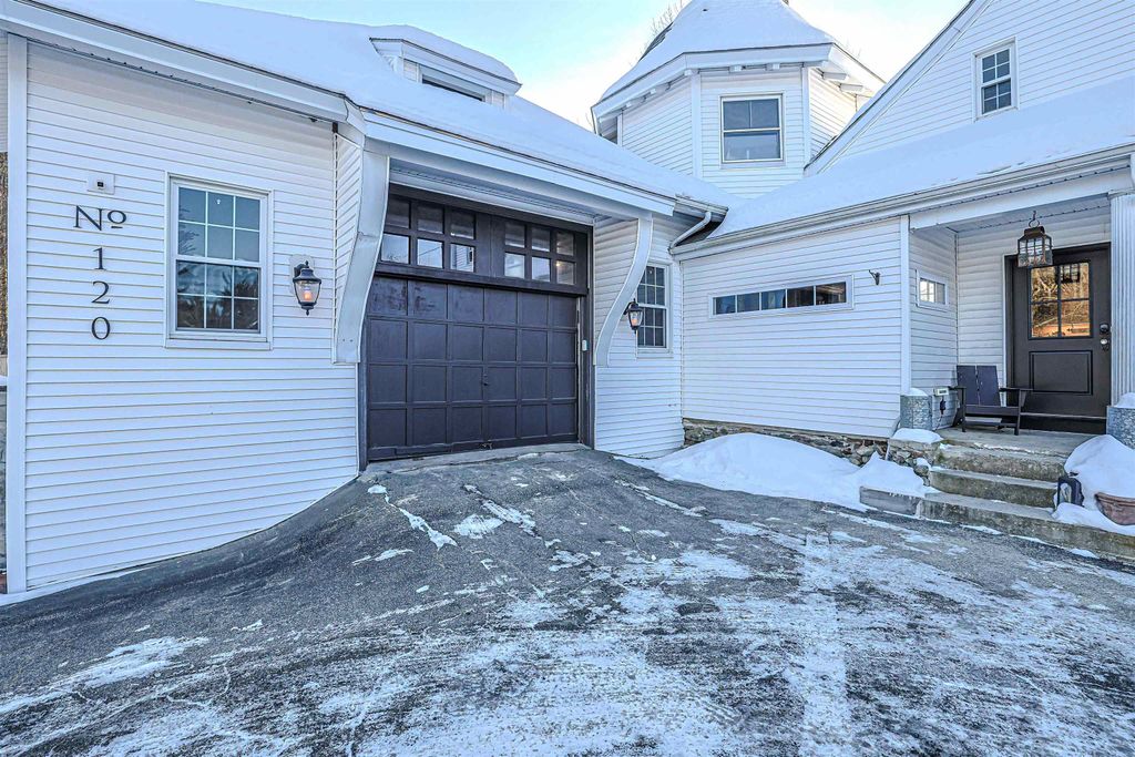 Photo of 120 S Mast Street, Goffstown, NH 03045 (MLS # 5076104)