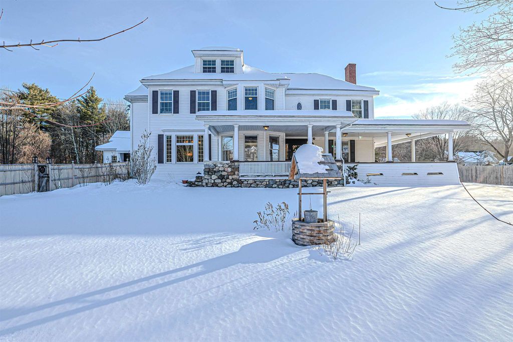 Photo of 120 S Mast Street, Goffstown, NH 03045 (MLS # 5076104)