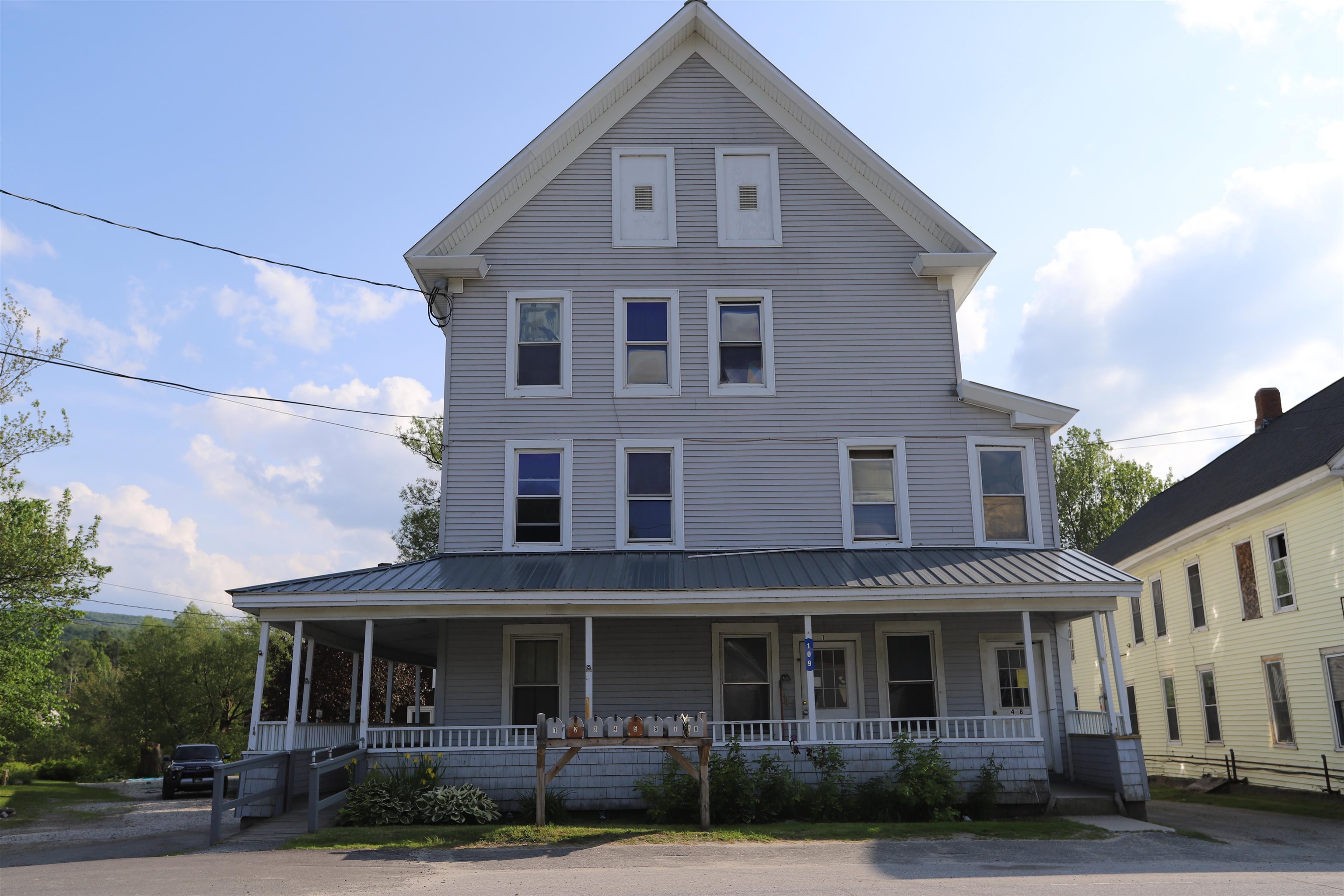 109 Railroad Street