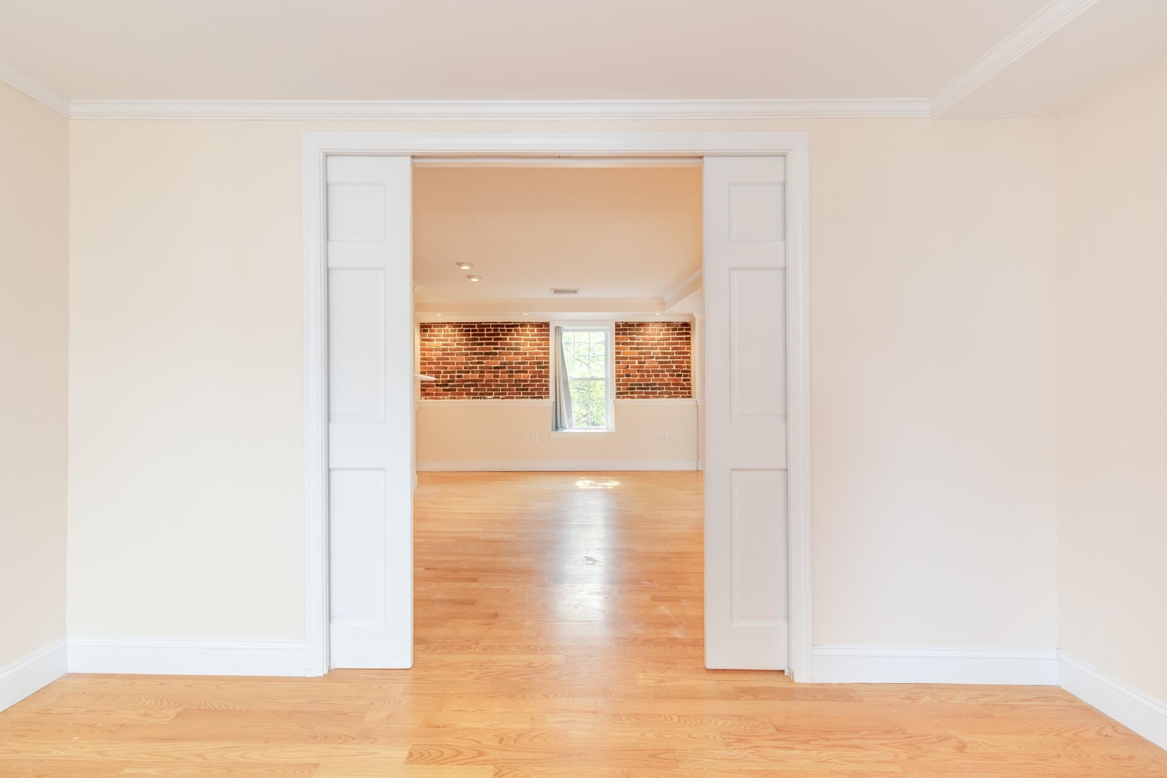 Manchester, New Hampshire 03101, United States, 2 Bedrooms Bedrooms, ,2 BathroomsBathrooms,Residential,Active,206020