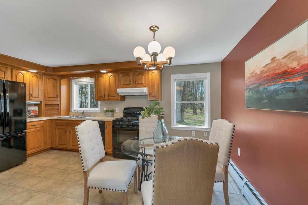Photo of 154 Portsmouth Street, Concord, NH 03301 (MLS # 5087486)