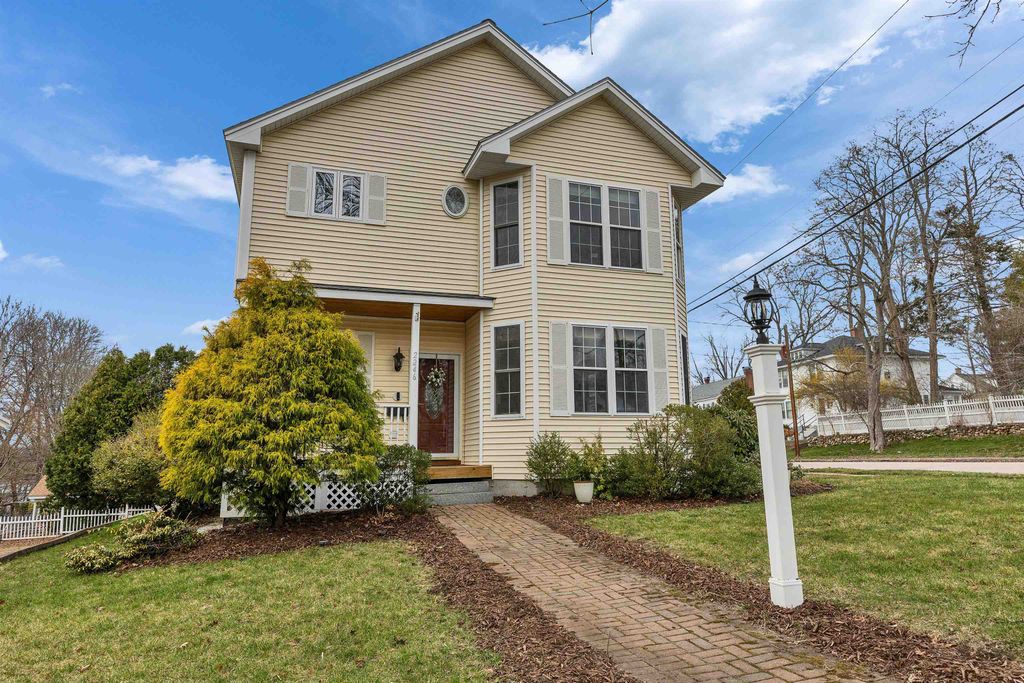 Photo of 2246 Elm Street, Manchester, NH 03104 (MLS # 5082811)