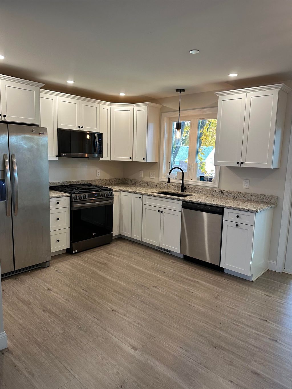 Photo of 12 Sapphire Lane, Nashua, NH 03060 (MLS # 5067738)