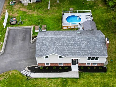 Photo of 19 Beach Drive, Kingston, NH 03848 (MLS # 5088994)