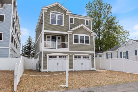 5 Fellows Avenue Hampton NH 03842