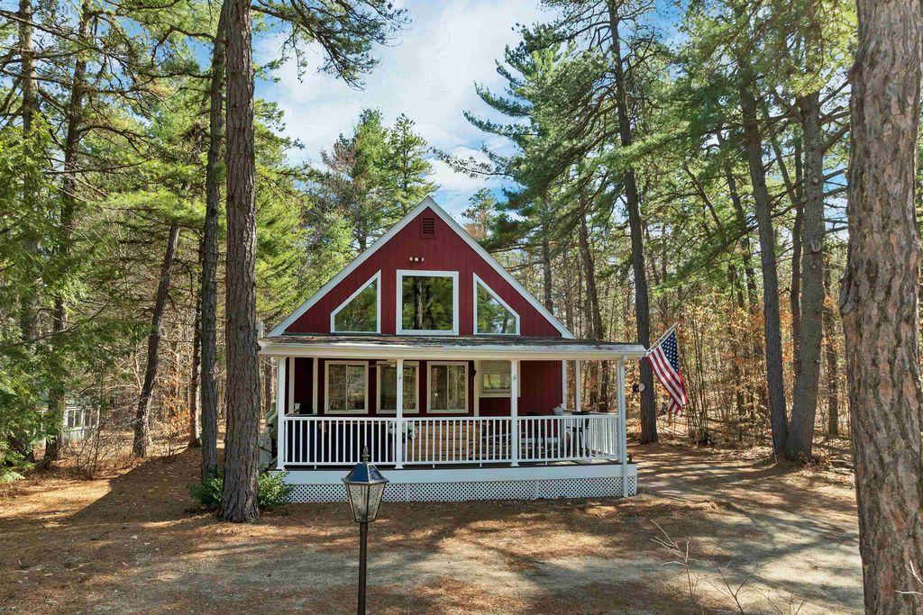 Photo of 206 East Chocorua River Drive, Tamworth, NH 03886 (MLS # 5084632)