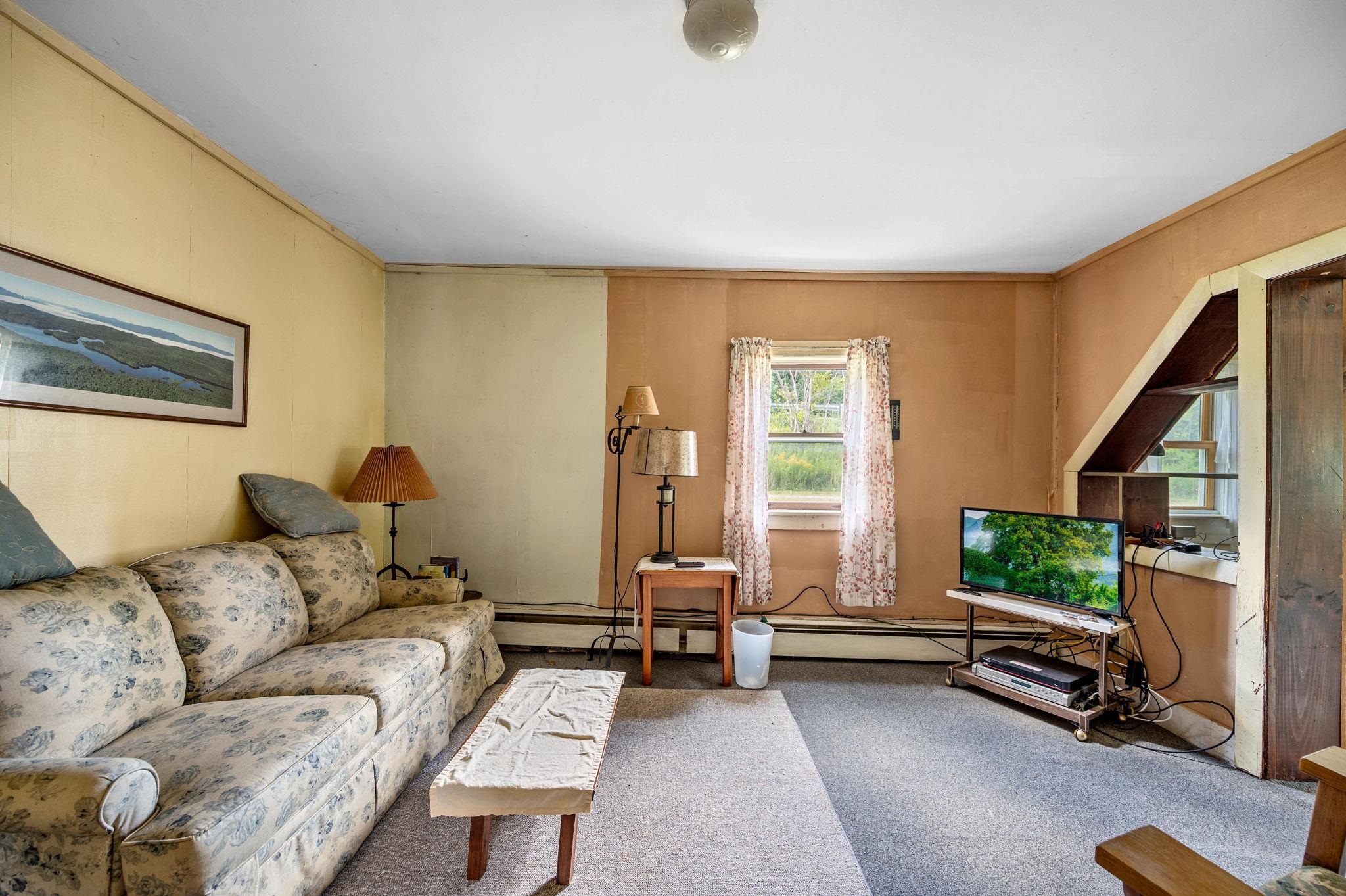 Johnson, Vermont 05656, United States, 2 Bedrooms Bedrooms, ,1 BathroomBathrooms,Residential,Pending,206615