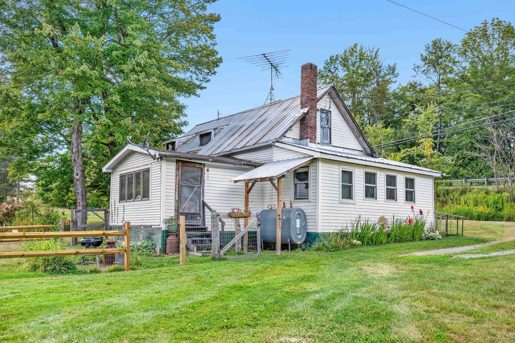 Johnson, Vermont 05656, United States, 2 Bedrooms Bedrooms, ,1 BathroomBathrooms,Residential,Pending,206615