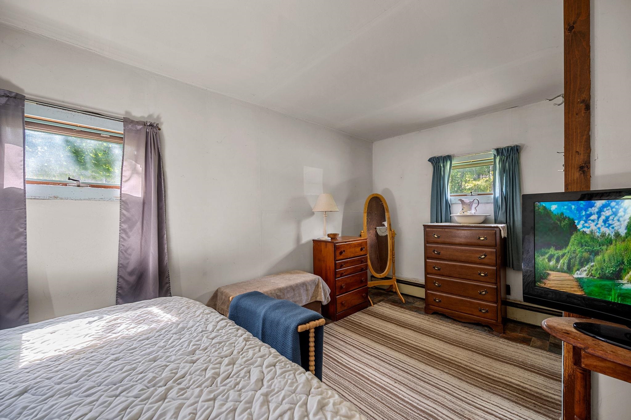 Johnson, Vermont 05656, United States, 2 Bedrooms Bedrooms, ,1 BathroomBathrooms,Residential,Pending,206615