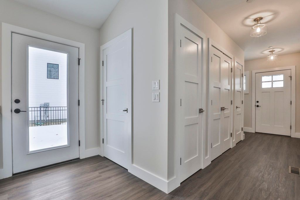 Photo of 11 Pendleton Farms Lane, Amherst, NH 03031 (MLS # 5078302)