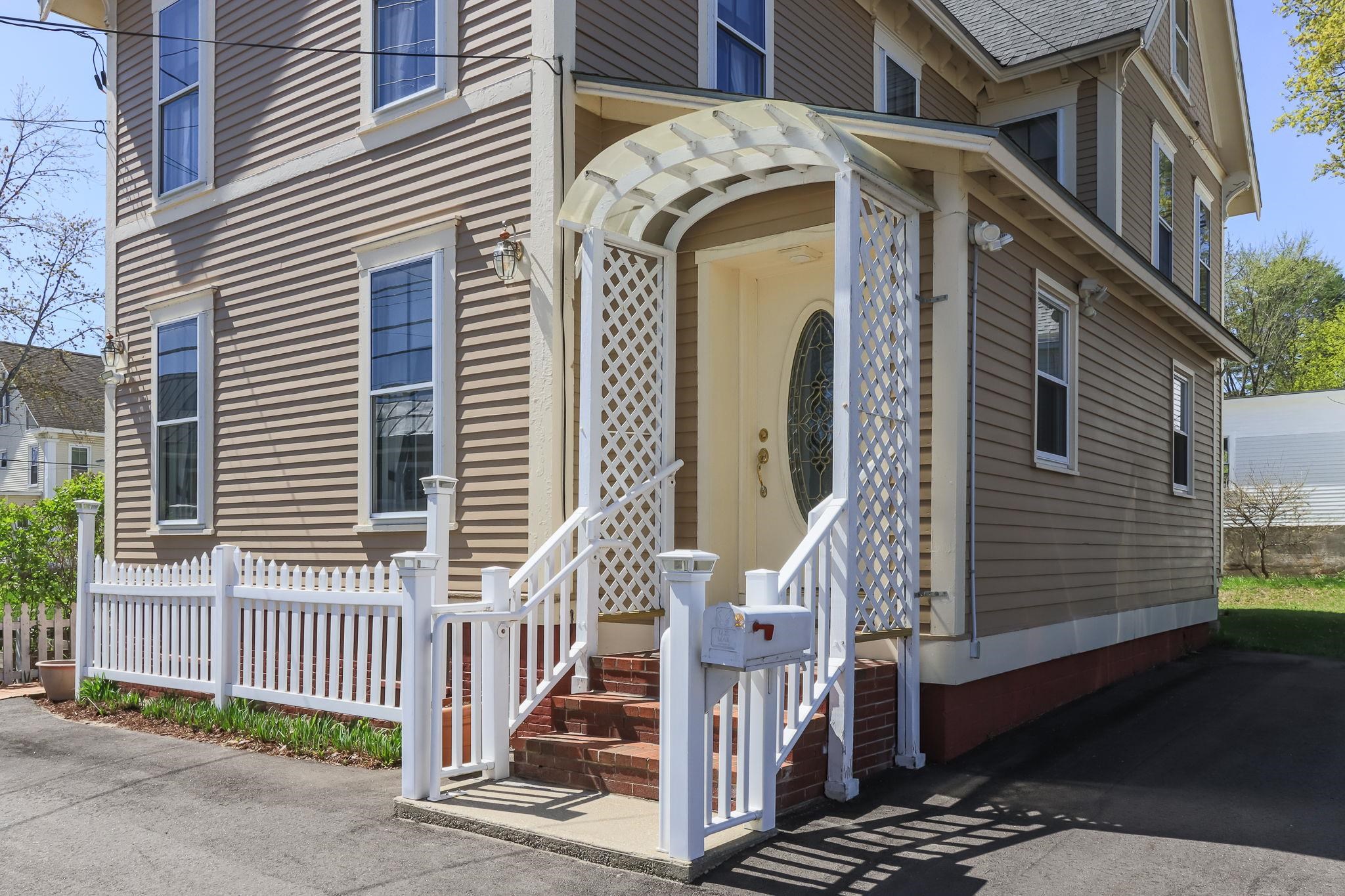 2 South Spring Street