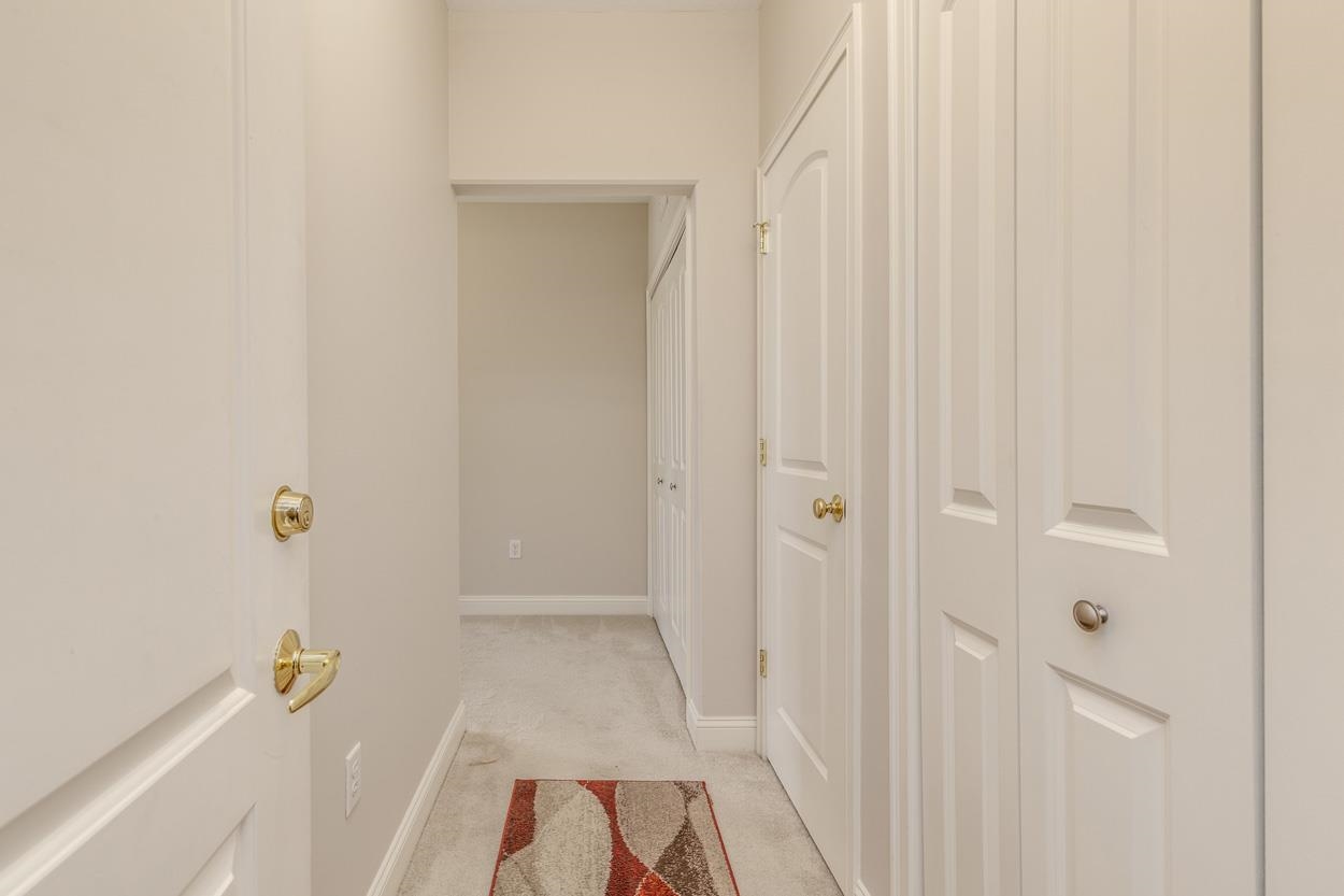 14 Carriage Way 5