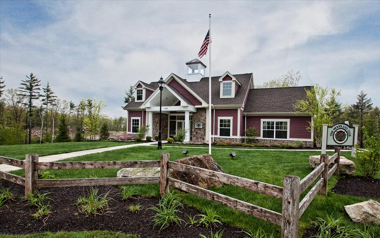 Manchester, New Hampshire 03102, United States, 2 Bedrooms Bedrooms, ,2 BathroomsBathrooms,Residential,Active,233443