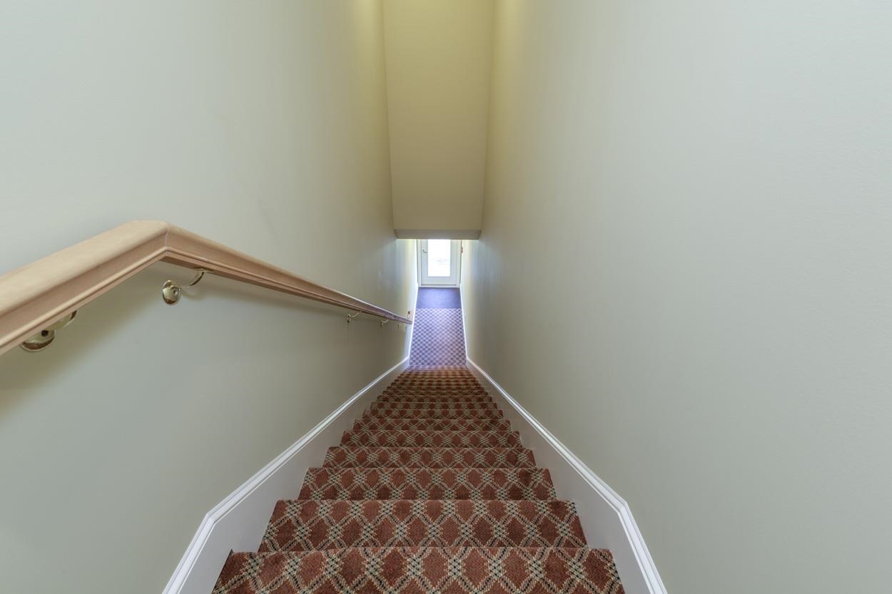 Manchester, New Hampshire 03102, United States, 2 Bedrooms Bedrooms, ,2 BathroomsBathrooms,Residential,Active,233443