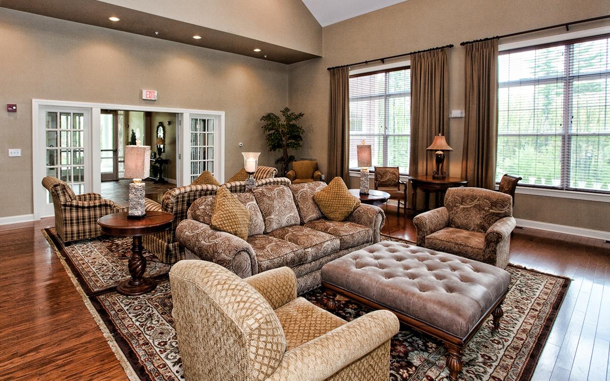 Manchester, New Hampshire 03102, United States, 2 Bedrooms Bedrooms, ,2 BathroomsBathrooms,Residential,Active,233443