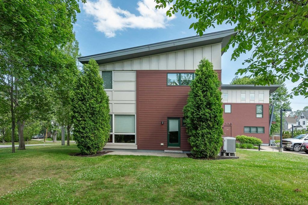 Photo of 659 Dennett Street #1, Portsmouth, NH 03801 (MLS # 5050176)