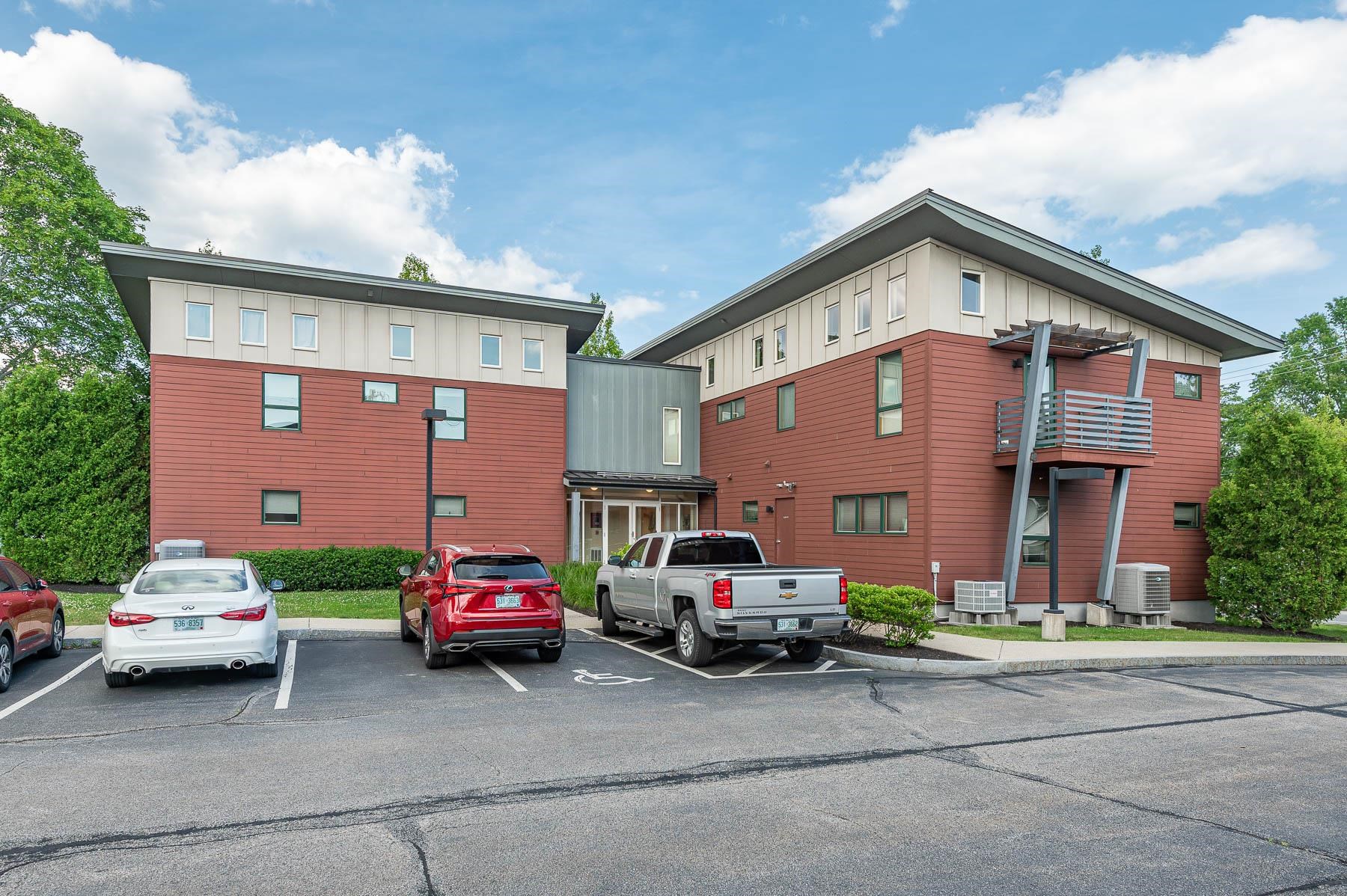 Portsmouth, New Hampshire 03801, United States, 3 Bedrooms Bedrooms, ,3 BathroomsBathrooms,Residential,Active,166084