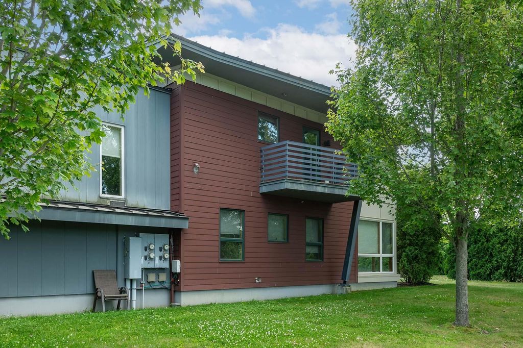 Photo of 659 Dennett Street #1, Portsmouth, NH 03801 (MLS # 5050176)