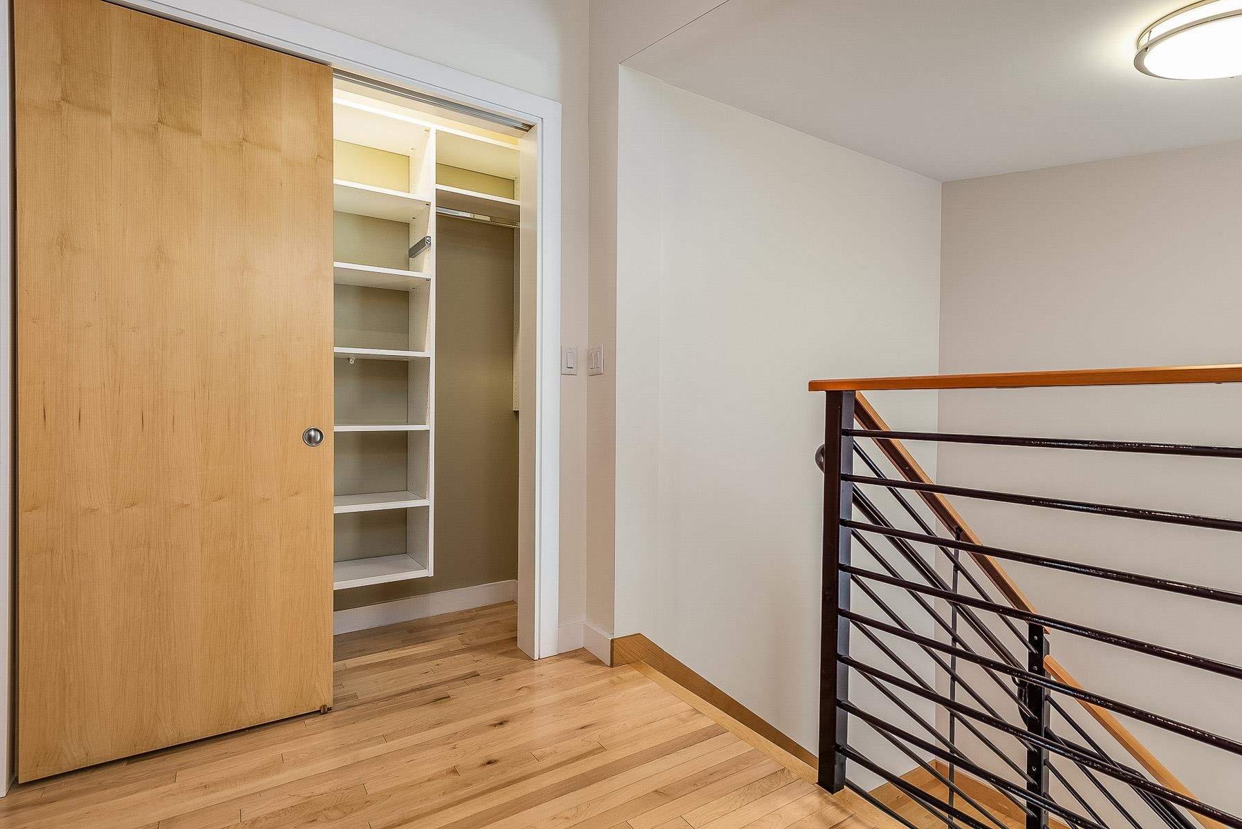 Portsmouth, New Hampshire 03801, United States, 3 Bedrooms Bedrooms, ,3 BathroomsBathrooms,Residential,Active,166084