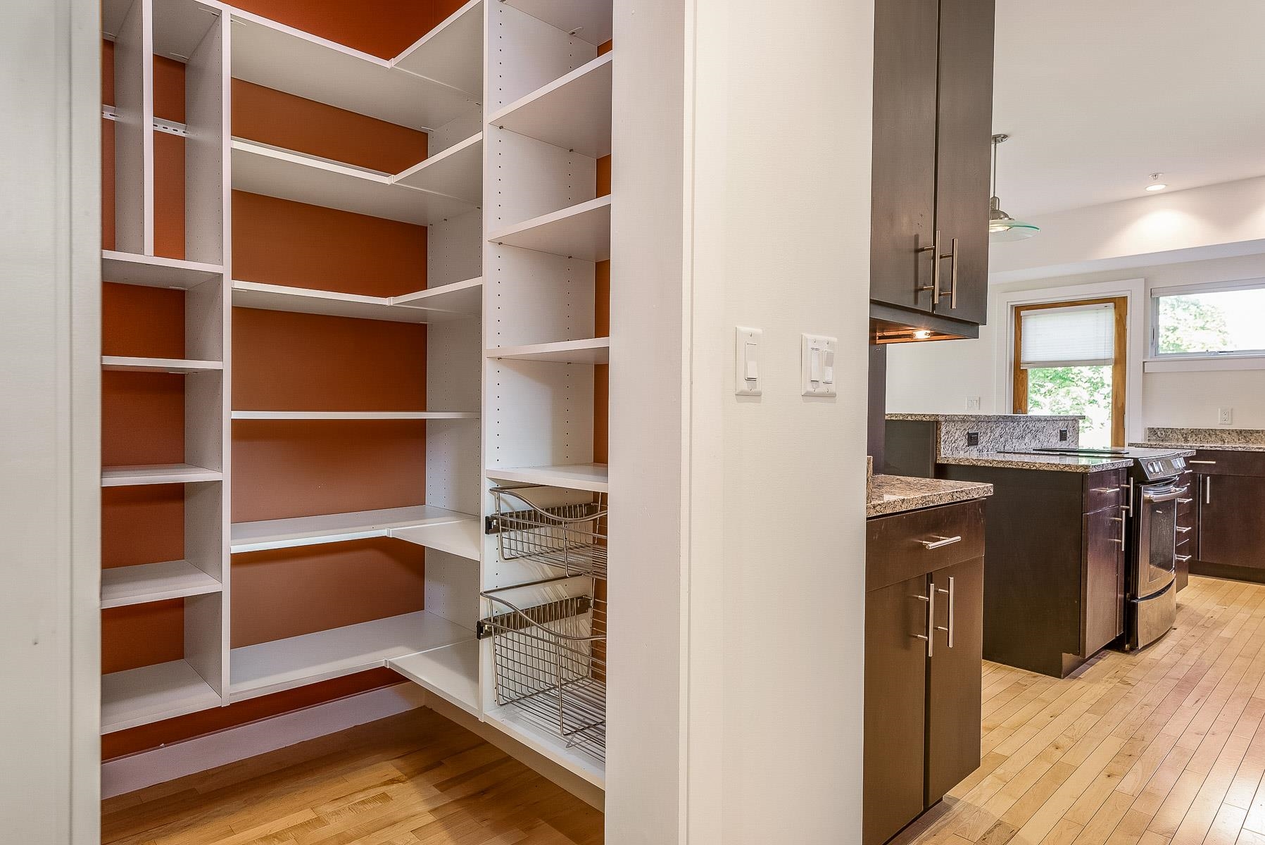 Portsmouth, New Hampshire 03801, United States, 3 Bedrooms Bedrooms, ,3 BathroomsBathrooms,Residential,Active,166084