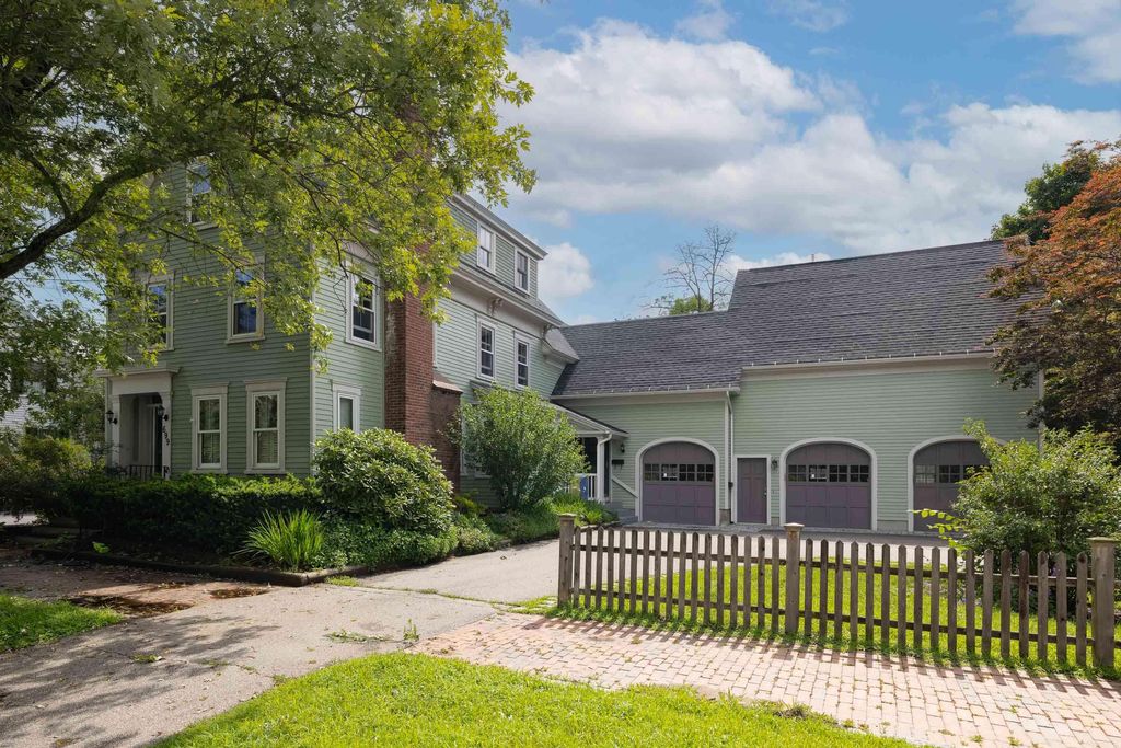 Photo of 699 Middle Street #3, Portsmouth, NH 03801 (MLS # 5064971)