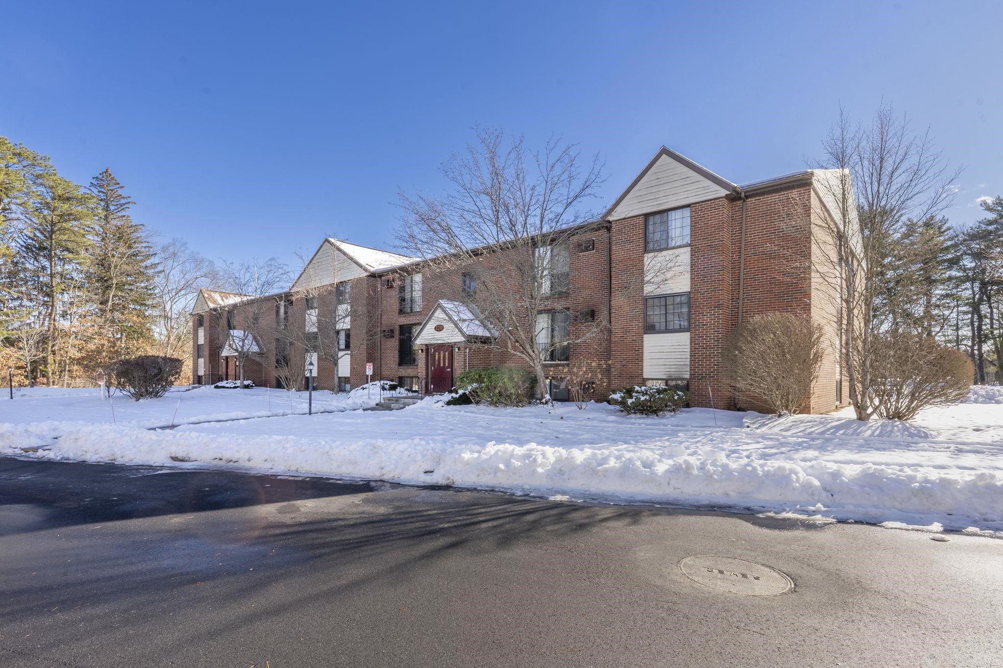 12 English Village Road 201