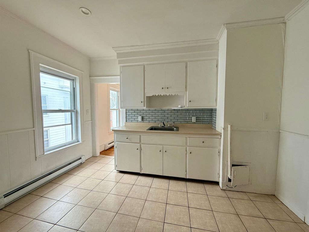 Photo of 28 Brook Street #2, Manchester, NH 03104 (MLS # 5082345)