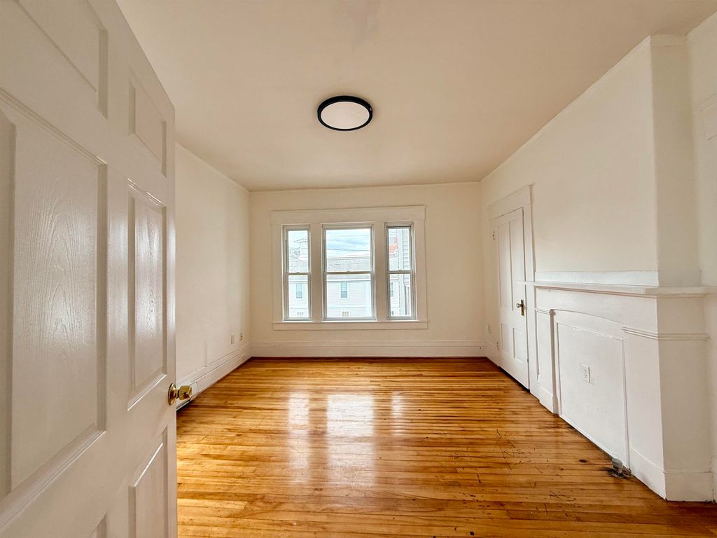 Photo of 28 Brook Street #2, Manchester, NH 03104 (MLS # 5082345)