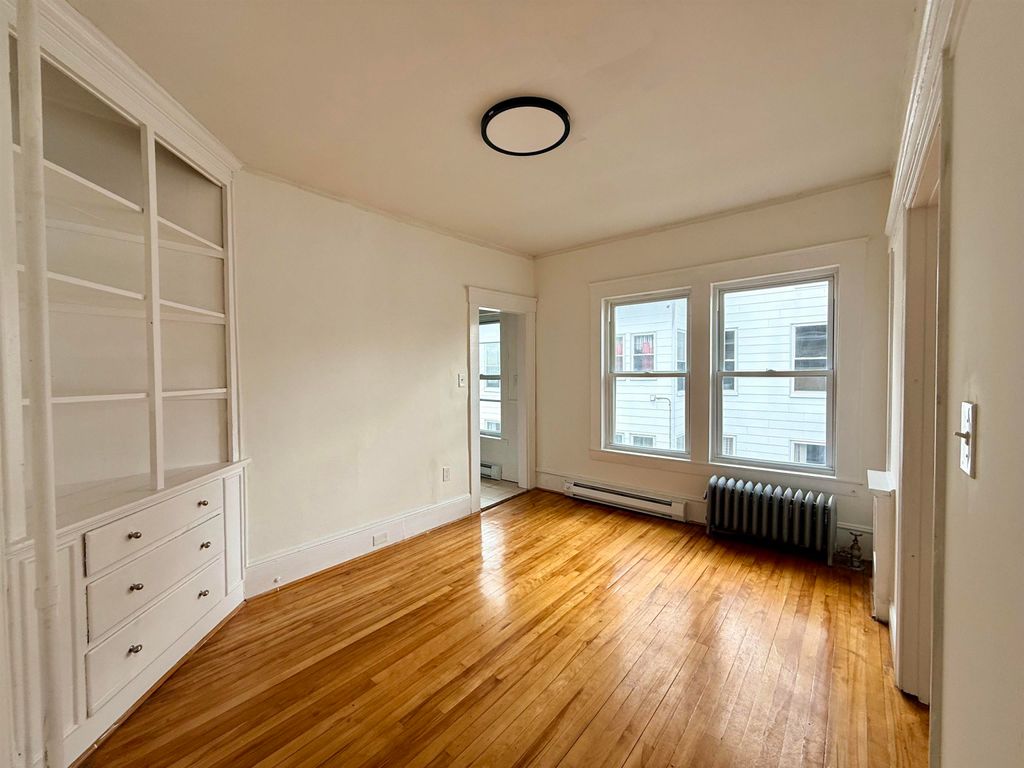 Photo of 28 Brook Street #2, Manchester, NH 03104 (MLS # 5082345)
