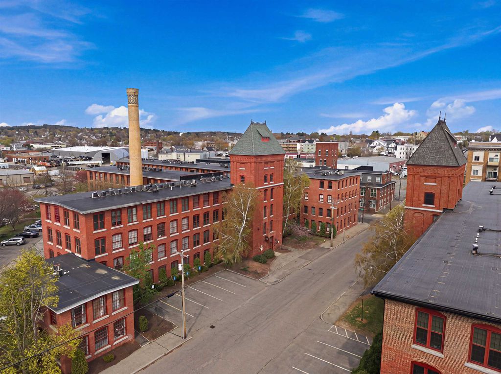 Photo of 470 Silver Street #123, Manchester, NH 03103 (MLS # 5086971)