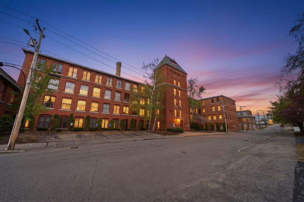 Photo of 470 Silver Street #123, Manchester, NH 03103 (MLS # 5086971)