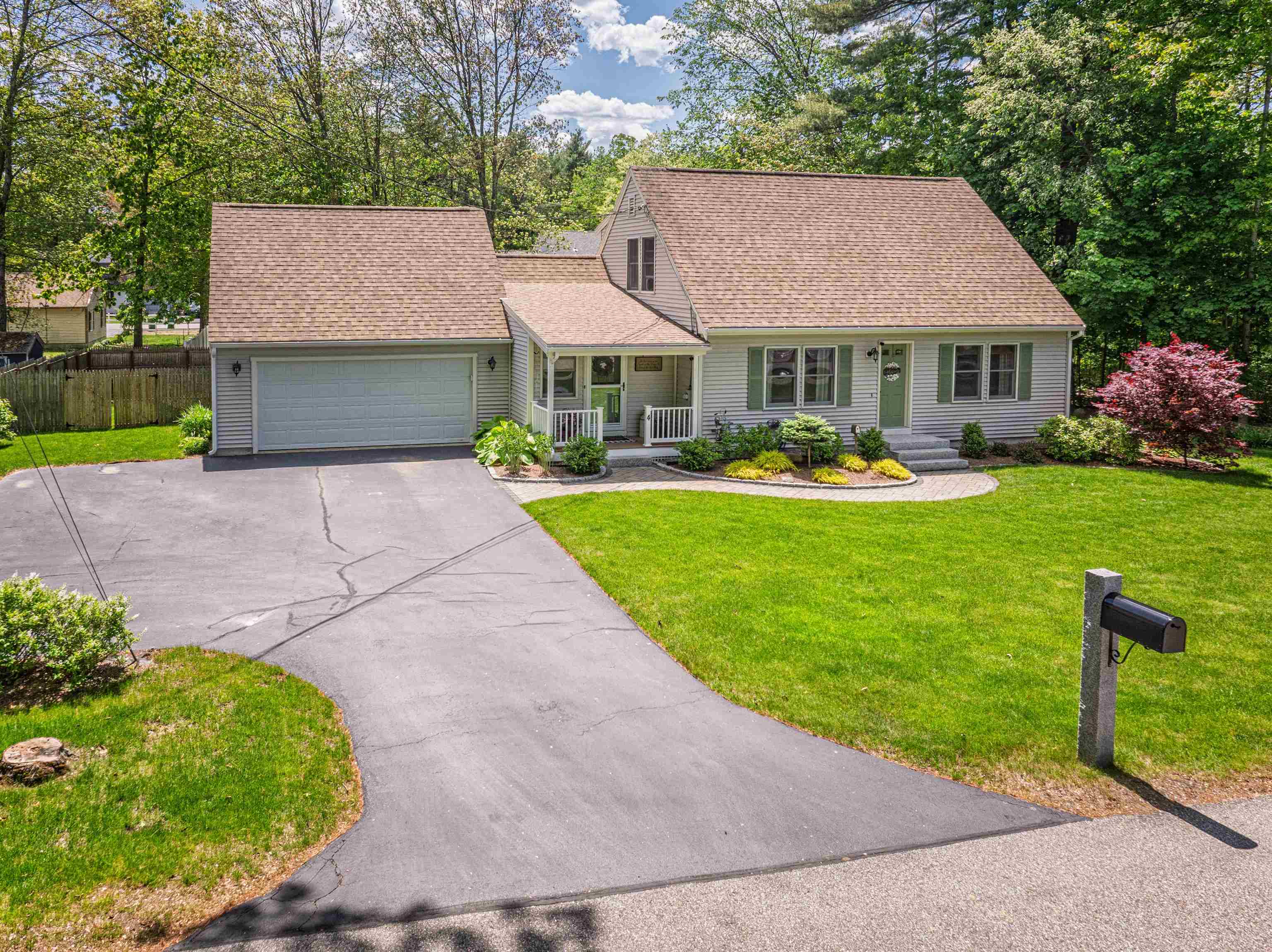 4 Birch Hollow Lane