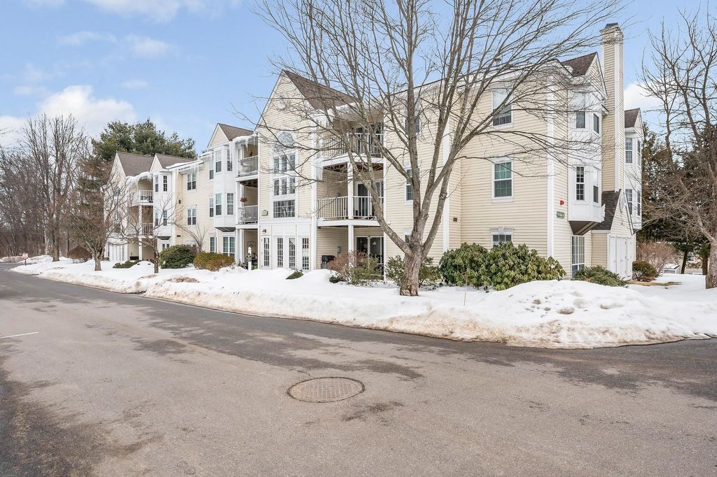 Photo of 3 Galloway Road #8, Merrimack, NH 03054 (MLS # 5077130)