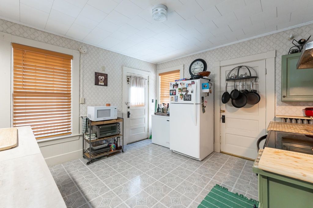 Photo of 330332 Ash Street, Manchester, NH 03104 (MLS # 5074769)