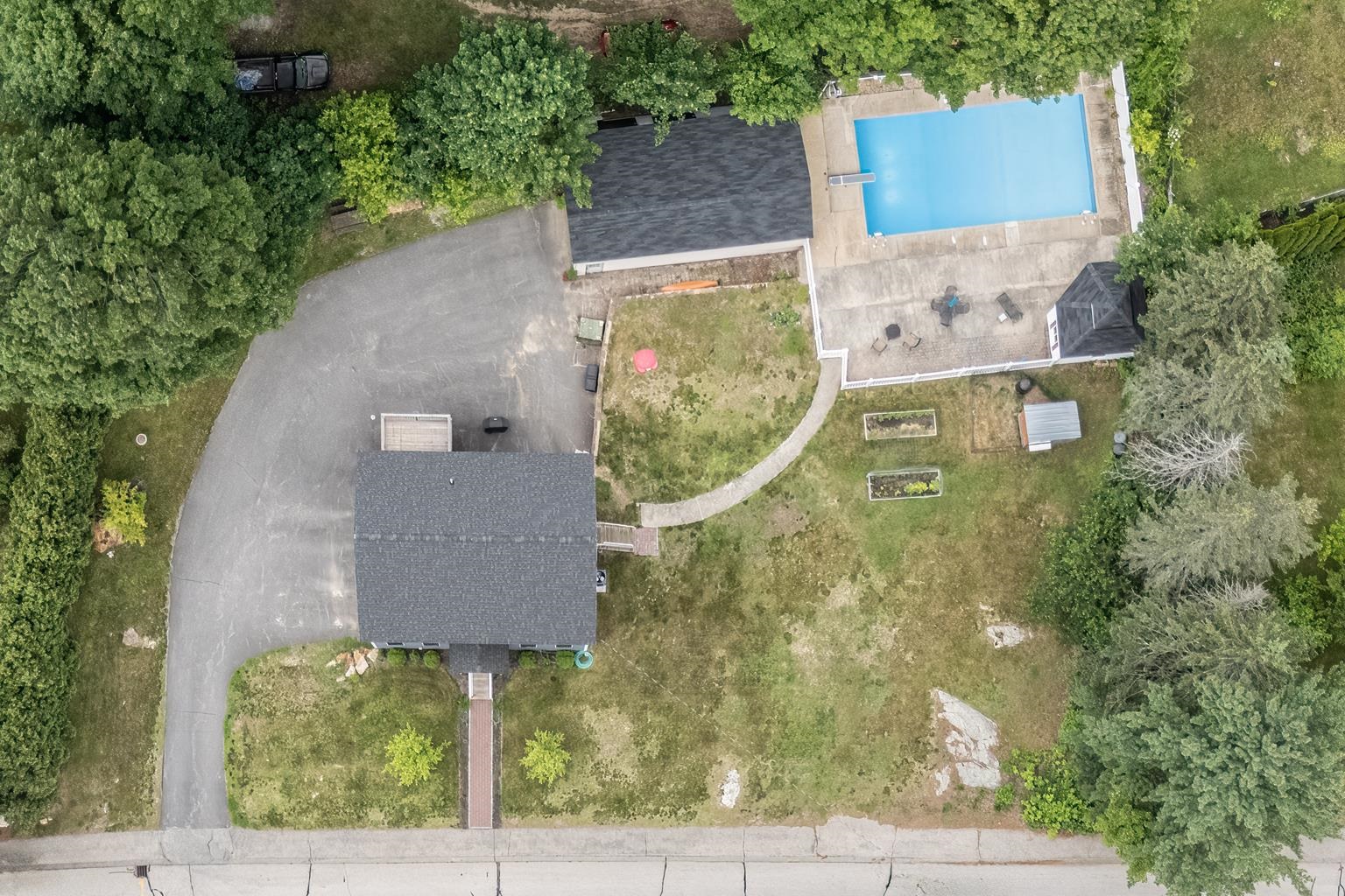 Pembroke, New Hampshire 03275, United States, 3 Bedrooms Bedrooms, ,2 BathroomsBathrooms,Residential,Active,153090