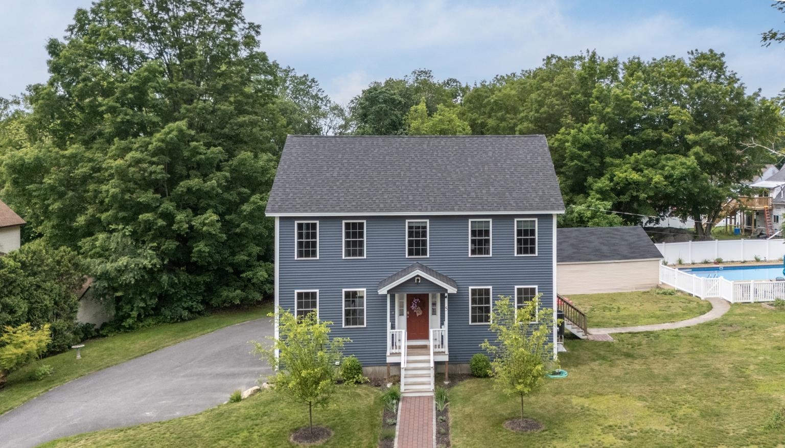 Pembroke, New Hampshire 03275, United States, 3 Bedrooms Bedrooms, ,2 BathroomsBathrooms,Residential,Active,153090