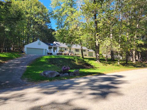 Photo of 35 Royal Range Road, Sandown, NH 03873 (MLS # 5064048)