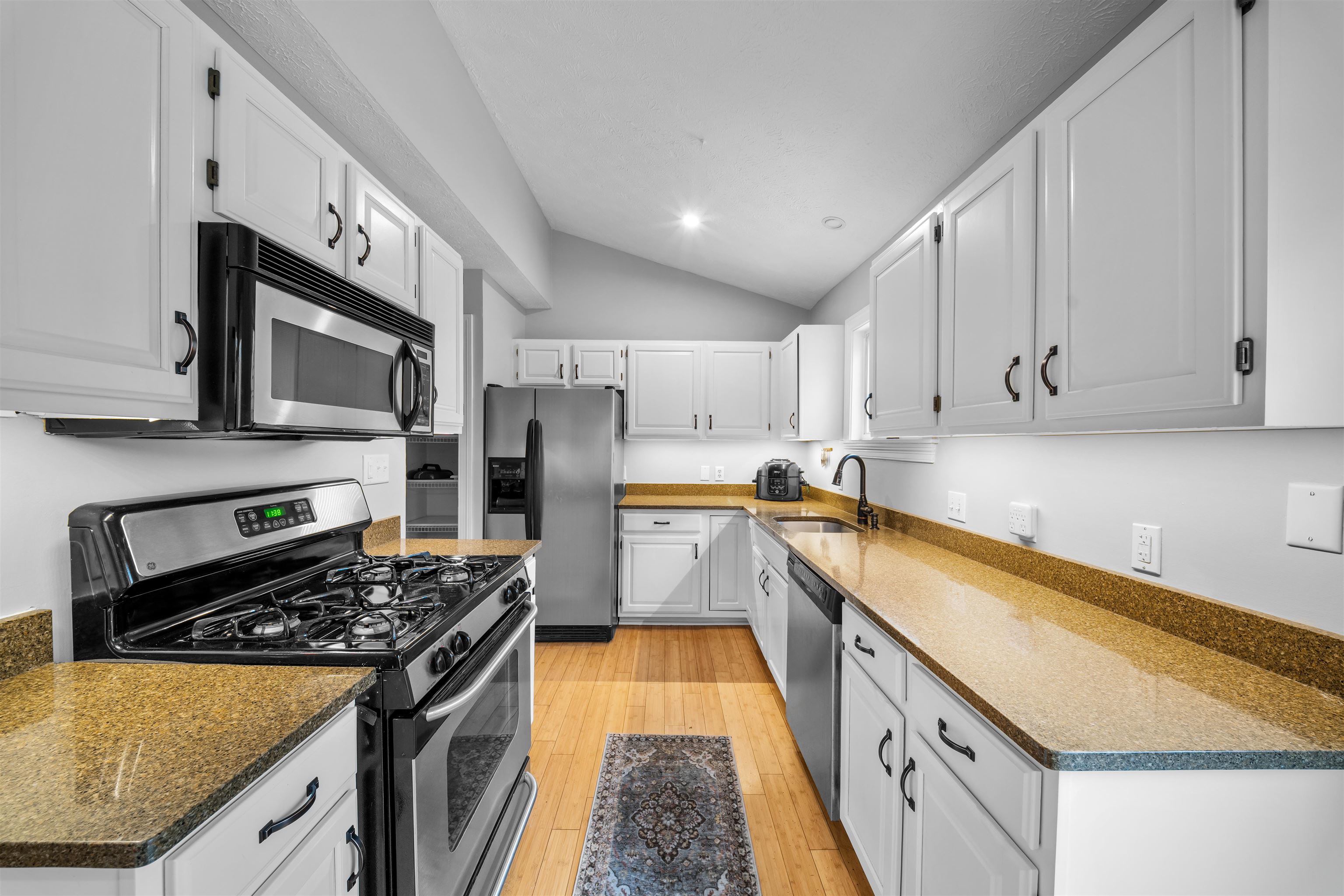 124 Spinnaker Way