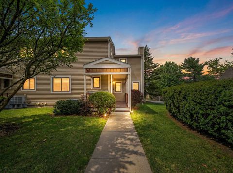 Photo of 124 Spinnaker Way, Portsmouth, NH 03801 (MLS # 5082367)