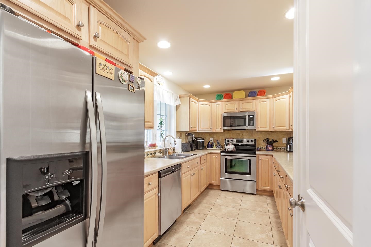 Hooksett, New Hampshire 03106, United States, 2 Bedrooms Bedrooms, ,2 BathroomsBathrooms,Residential,Pending,114539