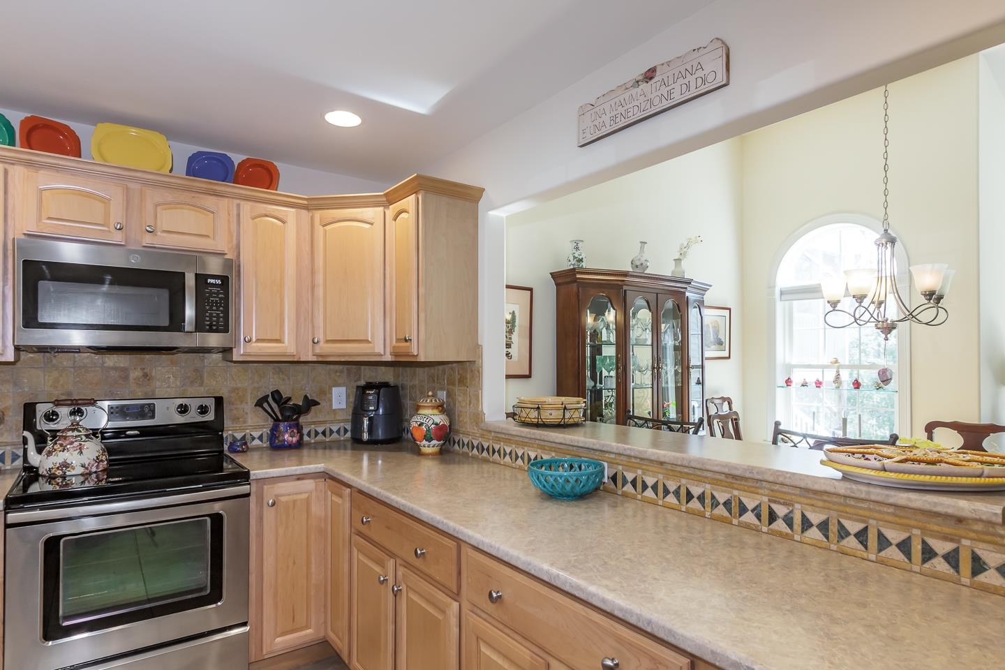 Hooksett, New Hampshire 03106, United States, 2 Bedrooms Bedrooms, ,2 BathroomsBathrooms,Residential,Pending,114539