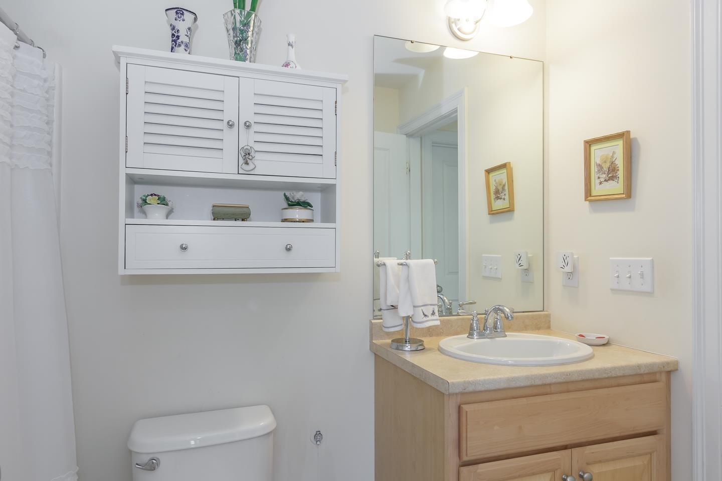 Hooksett, New Hampshire 03106, United States, 2 Bedrooms Bedrooms, ,2 BathroomsBathrooms,Residential,Pending,114539