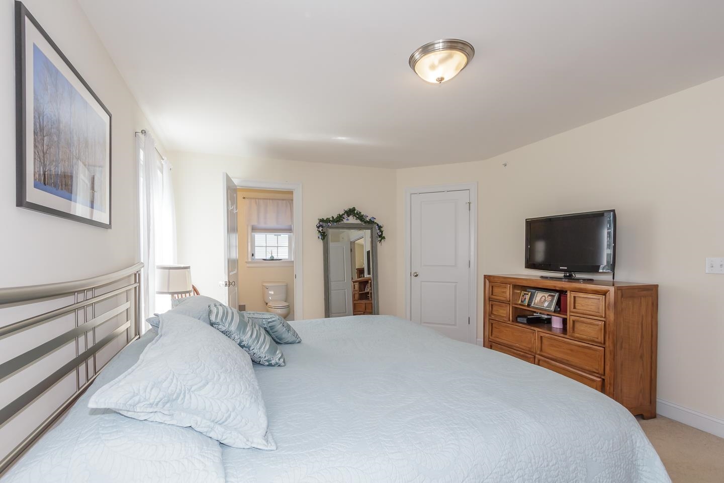 Hooksett, New Hampshire 03106, United States, 2 Bedrooms Bedrooms, ,2 BathroomsBathrooms,Residential,Pending,114539