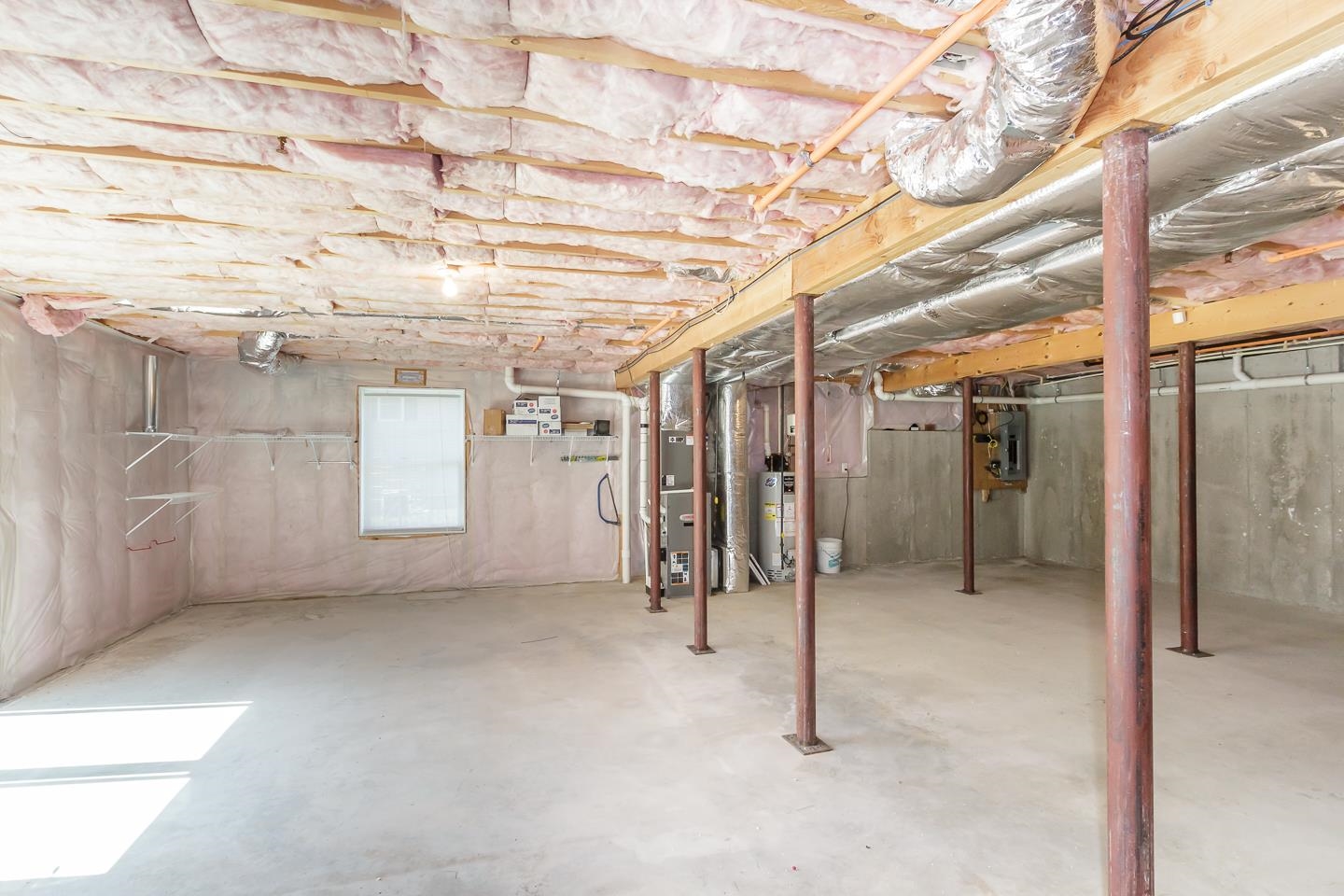 Hooksett, New Hampshire 03106, United States, 2 Bedrooms Bedrooms, ,2 BathroomsBathrooms,Residential,Pending,114539