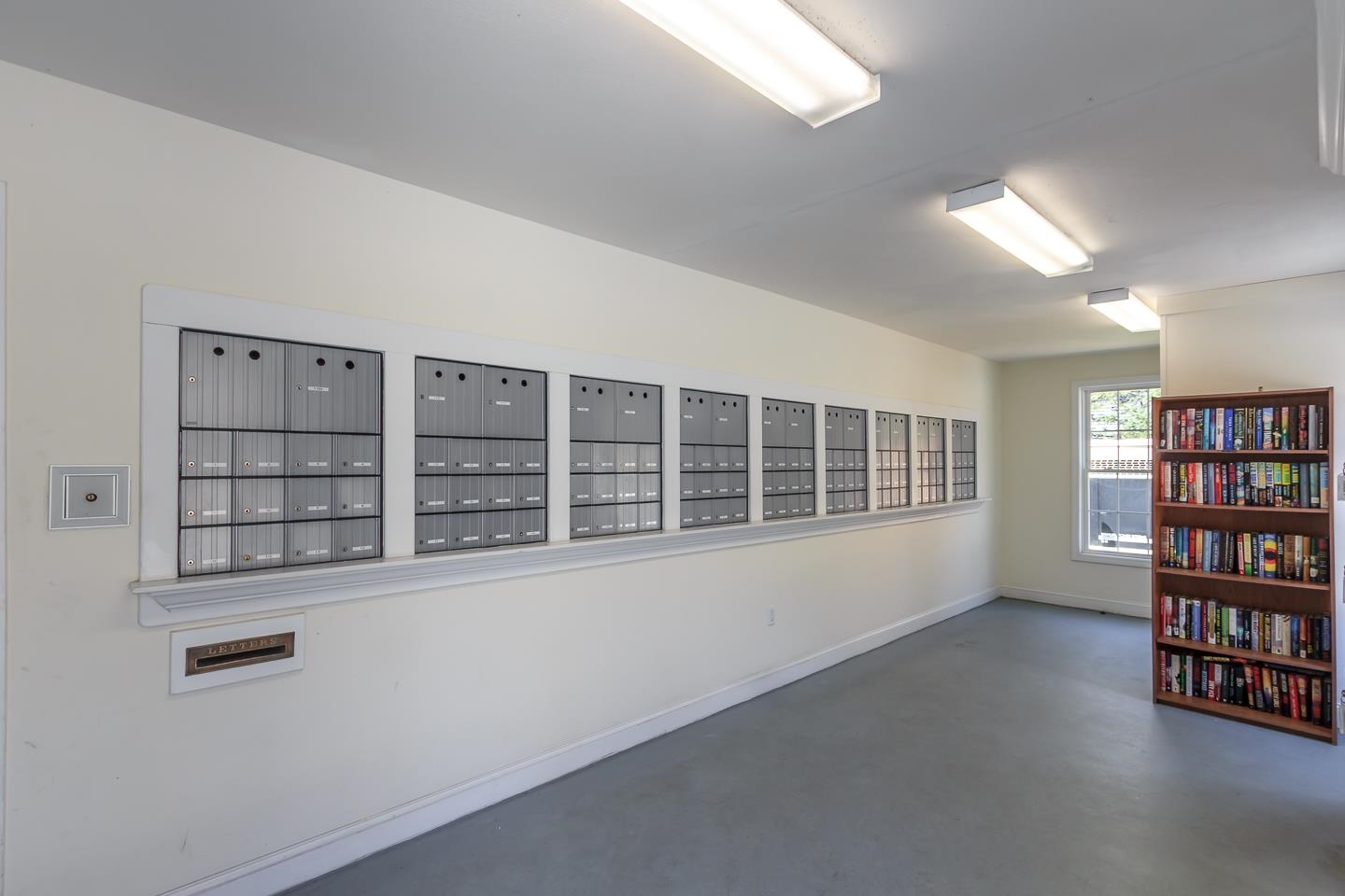 Hooksett, New Hampshire 03106, United States, 2 Bedrooms Bedrooms, ,2 BathroomsBathrooms,Residential,Pending,114539