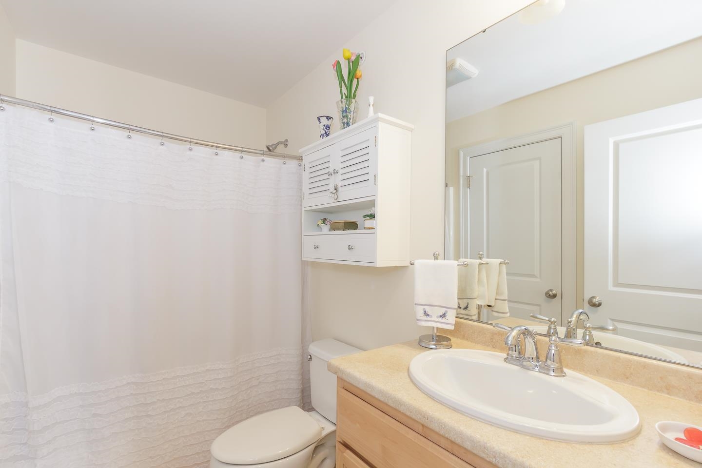 Hooksett, New Hampshire 03106, United States, 2 Bedrooms Bedrooms, ,2 BathroomsBathrooms,Residential,Pending,114539